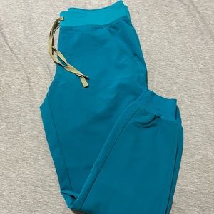 TEAL ZAMORA FIGS SCRUBS MEDIUM